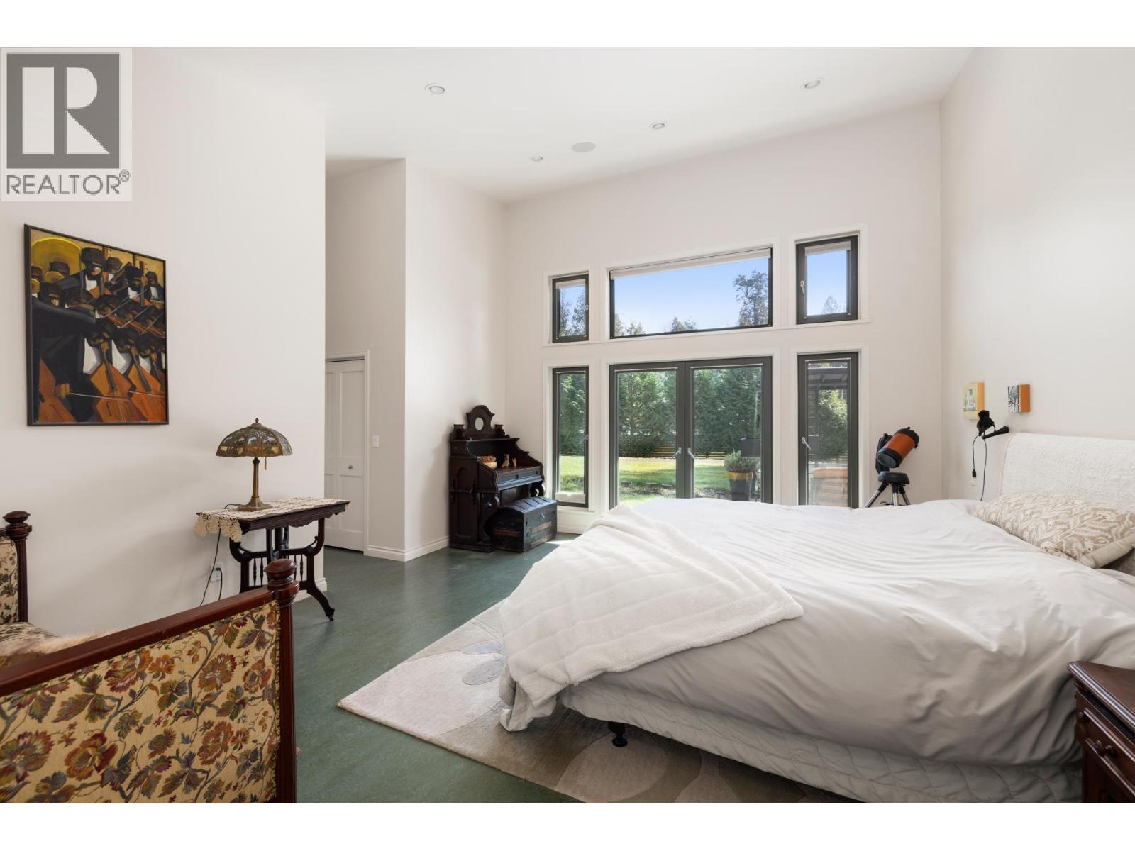 990 CHASTER ROAD, Gibsons