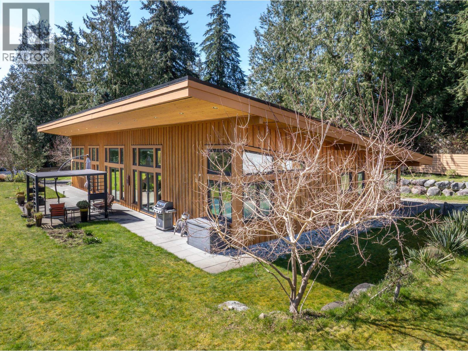 990 CHASTER ROAD, Gibsons
