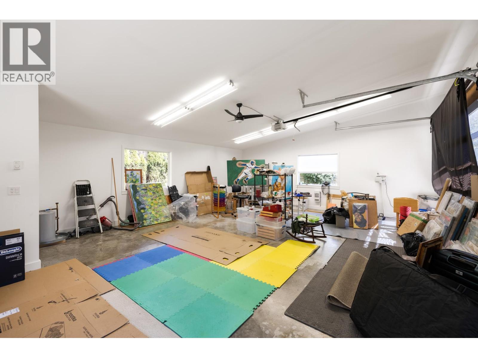 990 CHASTER ROAD, Gibsons