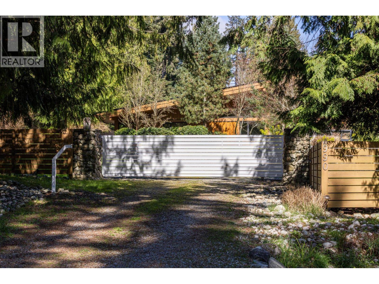 990 CHASTER ROAD, Gibsons