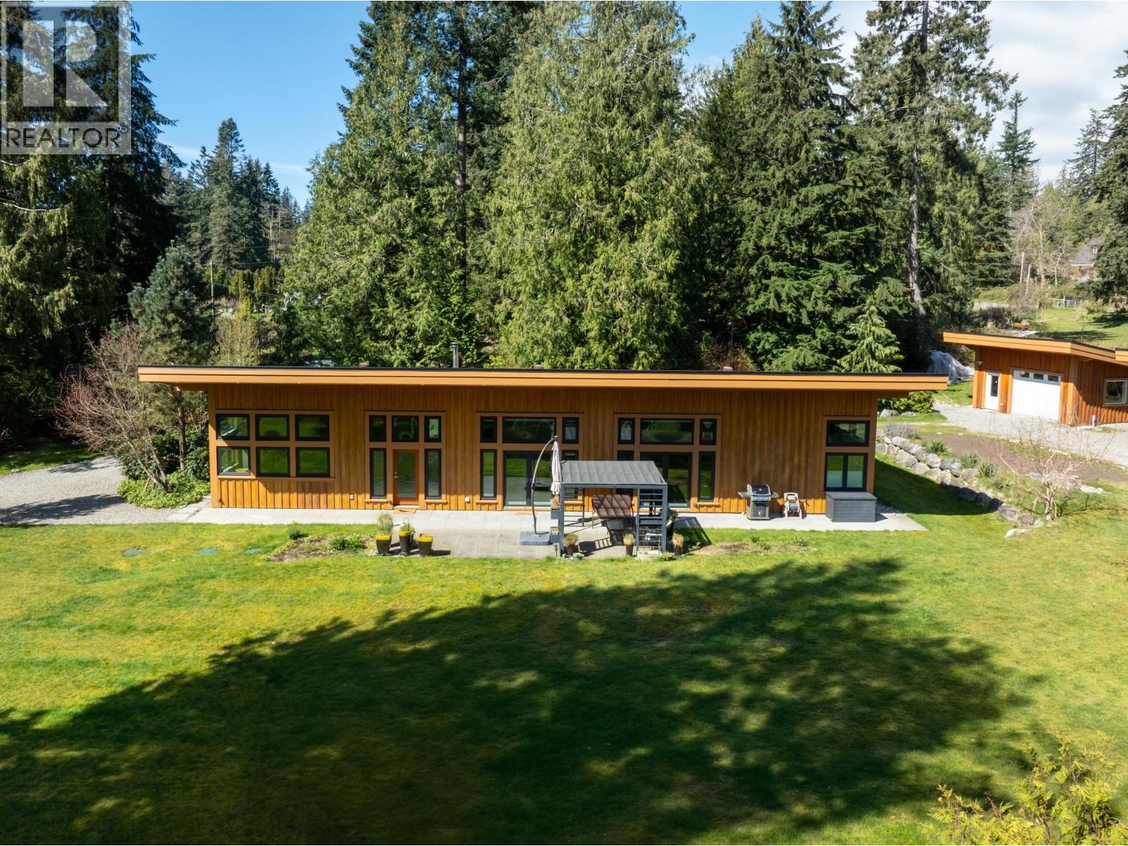 990 CHASTER ROAD, Gibsons