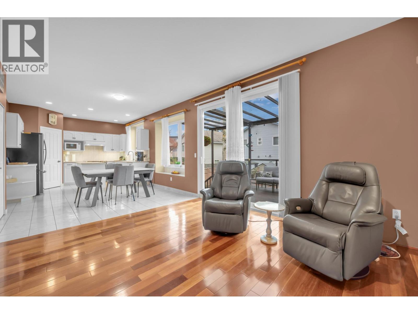 707 OMINECA AVENUE, Port Coquitlam