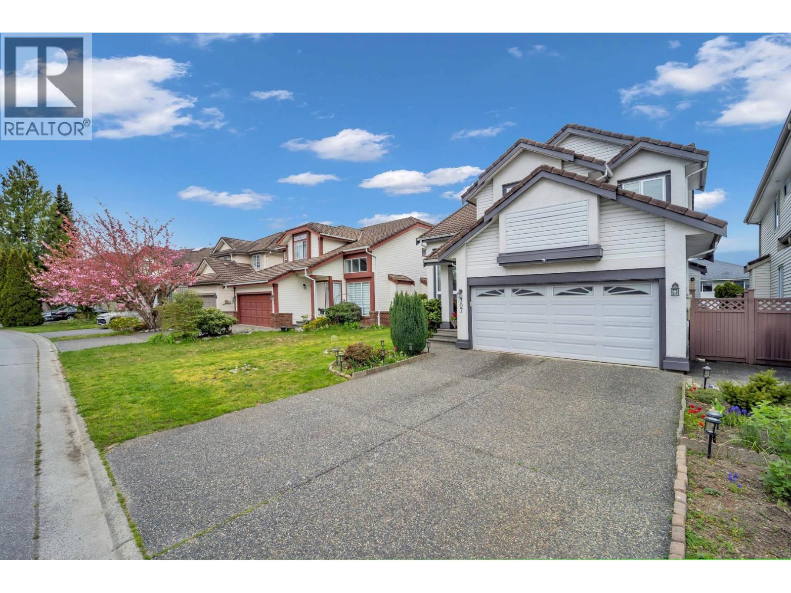 707 OMINECA AVENUE, Port Coquitlam