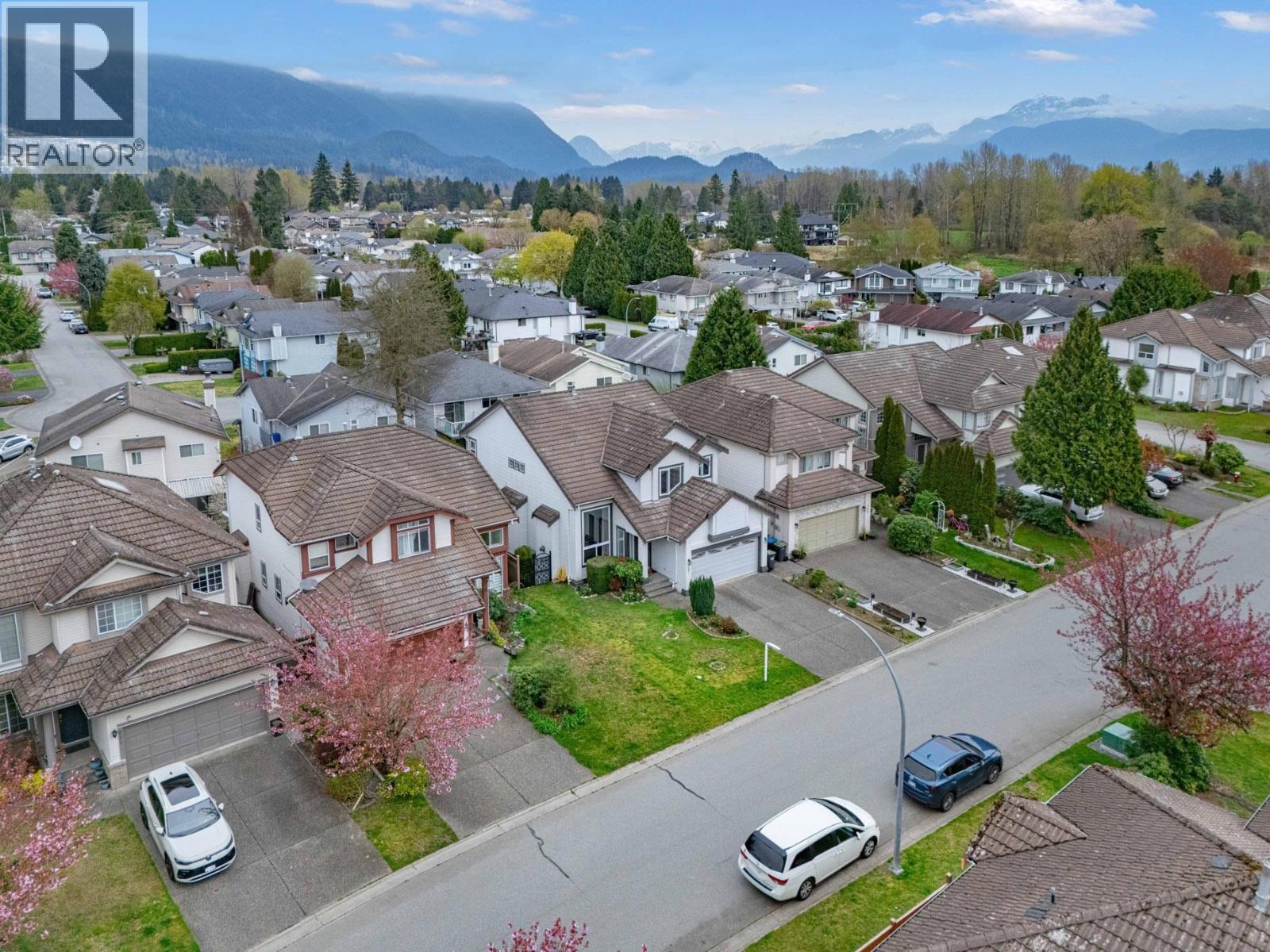 707 OMINECA AVENUE, Port Coquitlam