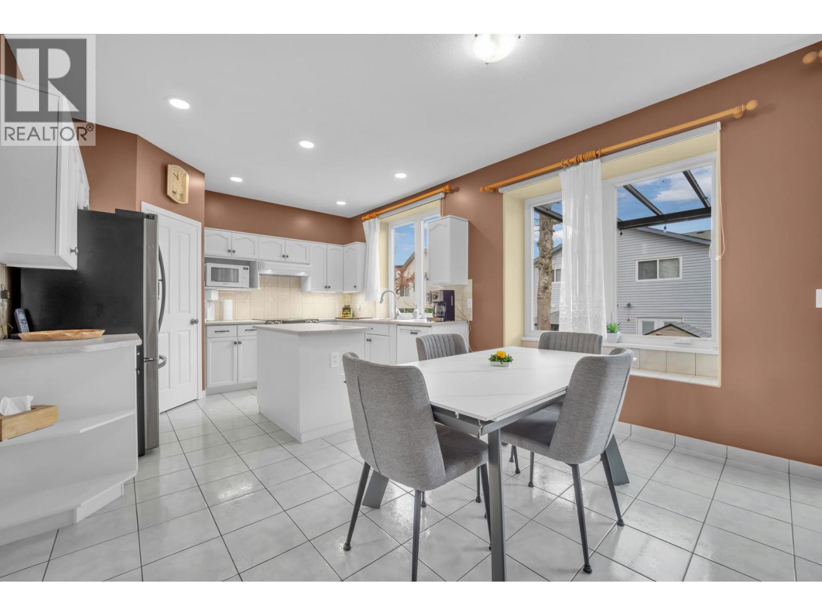 707 OMINECA AVENUE, Port Coquitlam