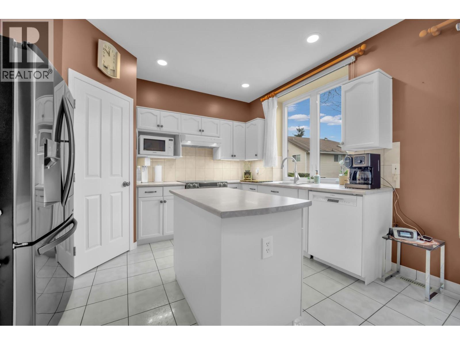 707 OMINECA AVENUE, Port Coquitlam