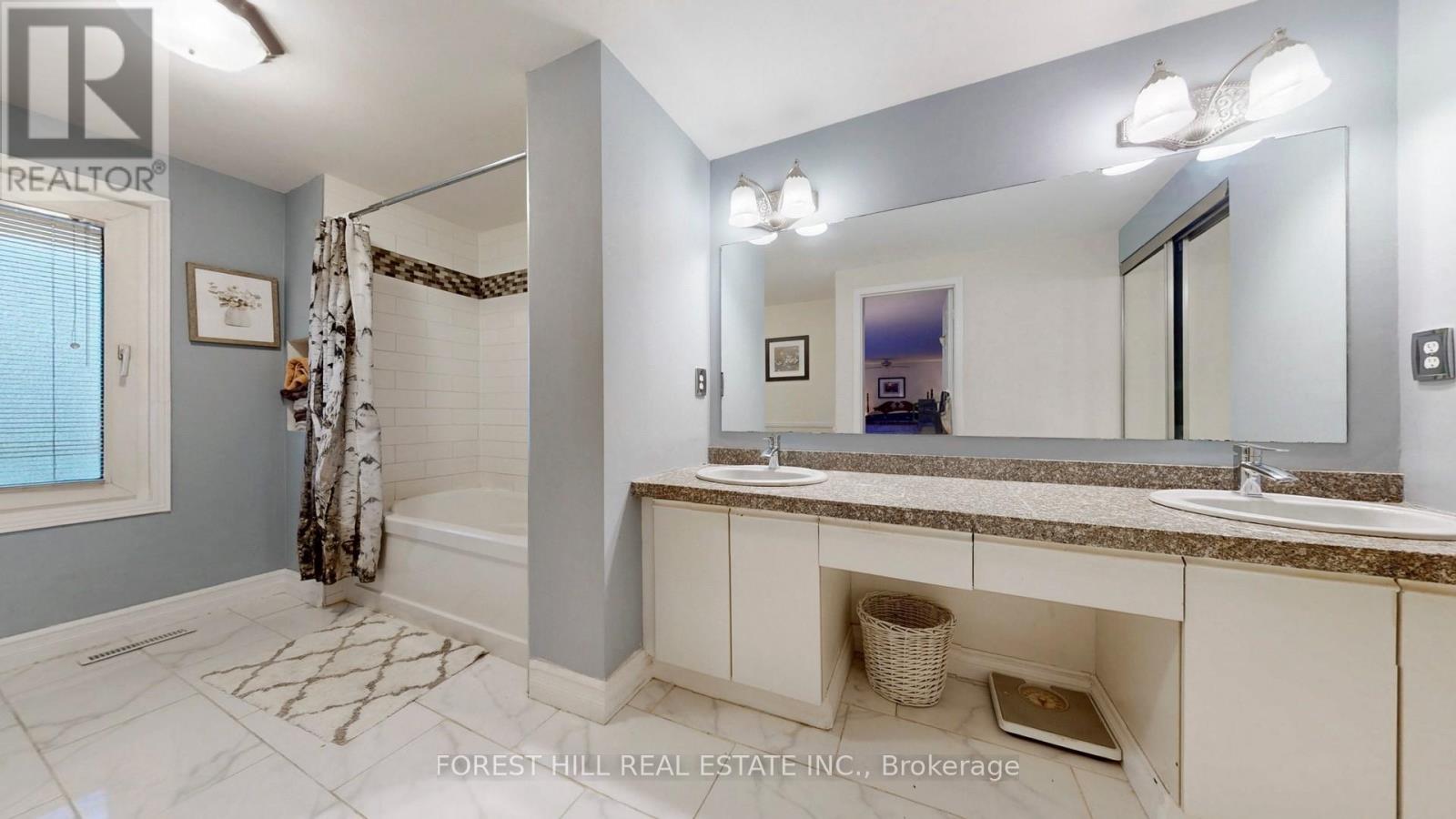 11 KEYSTONE DRIVE - 24