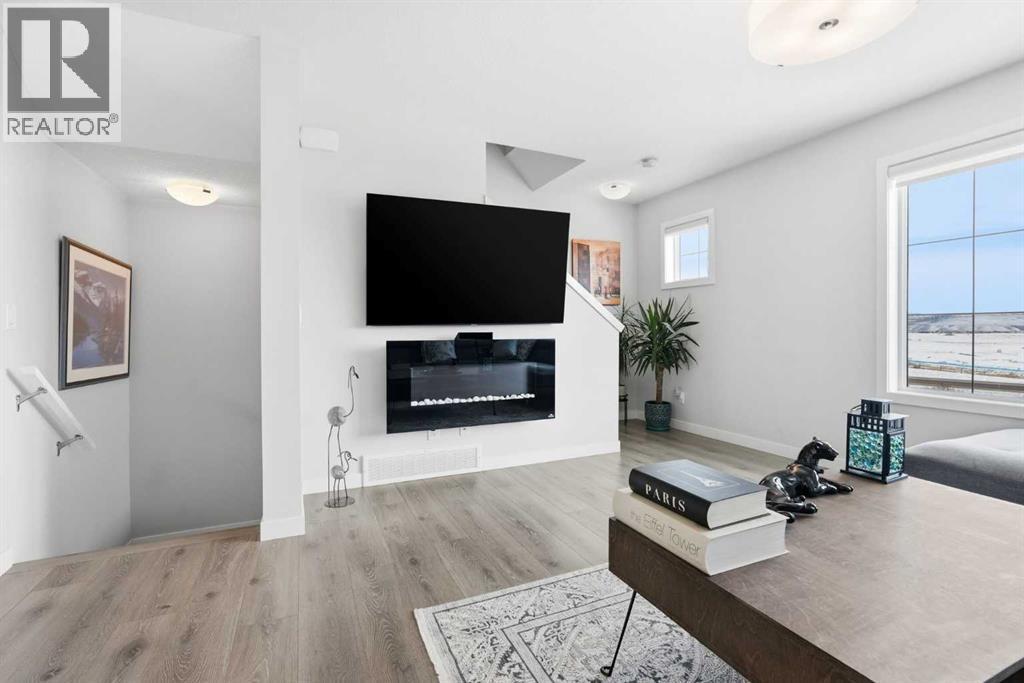 250 Fireside View, Cochrane