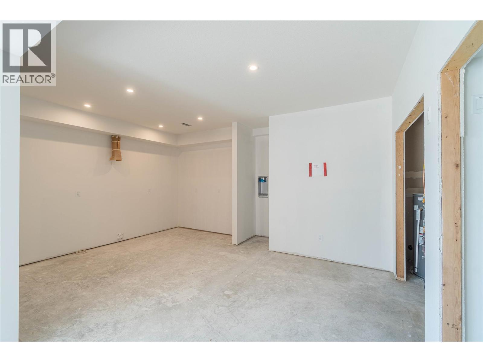 #137 200 GRAND BOULEVARD - 37