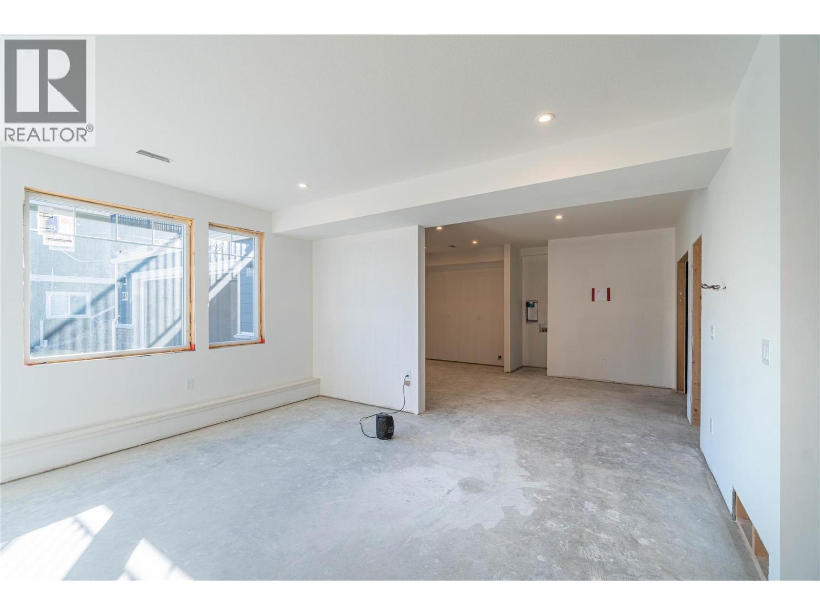 #137 200 GRAND BOULEVARD - 45