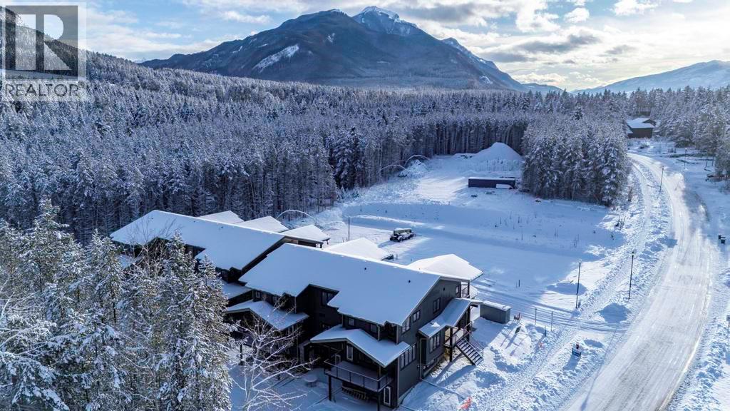 #4 1444 GRANITE DRIVE - 16