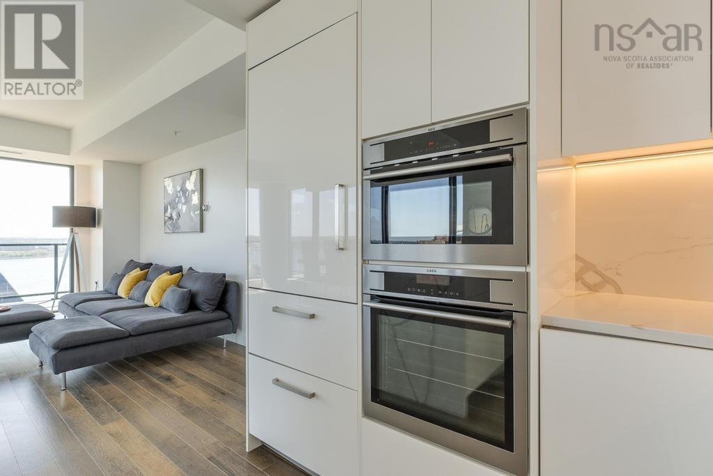 Property 21 of 50 of 1903 1650 Granville Street