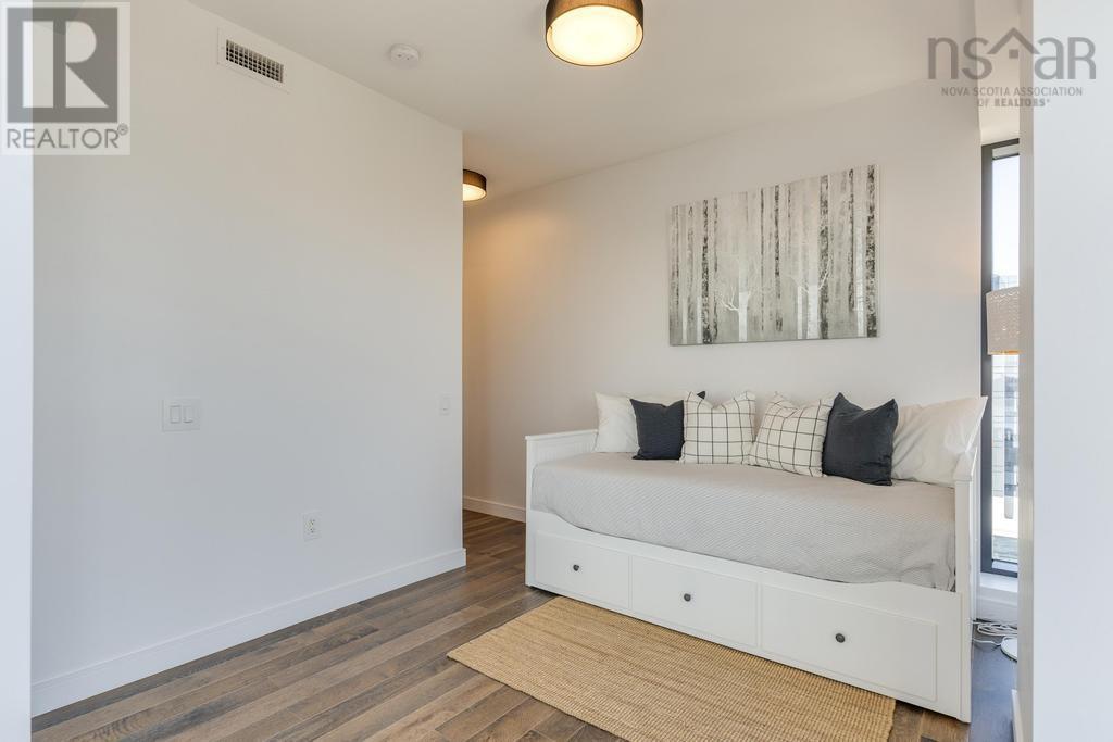 Property 34 of 50 of 1903 1650 Granville Street