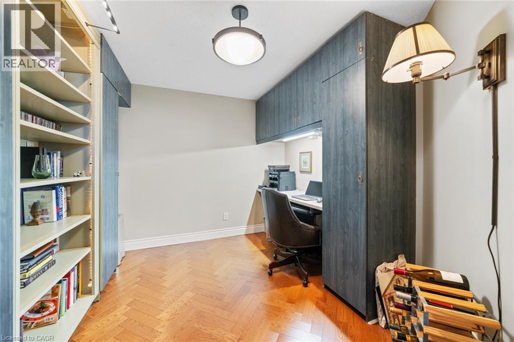 2287 LAKESHORE Boulevard W Unit# 301 — photo 18