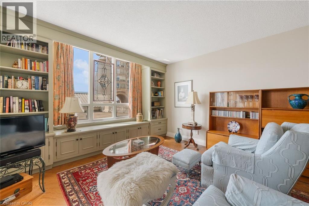 2287 LAKESHORE Boulevard W Unit# 301 — photo 10