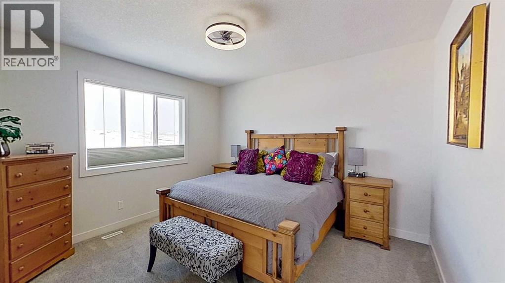 163 Sundown Crescent, Cochrane