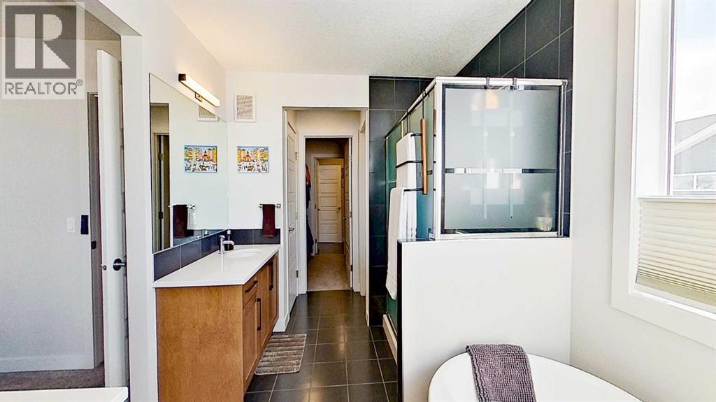 163 Sundown Crescent, Cochrane