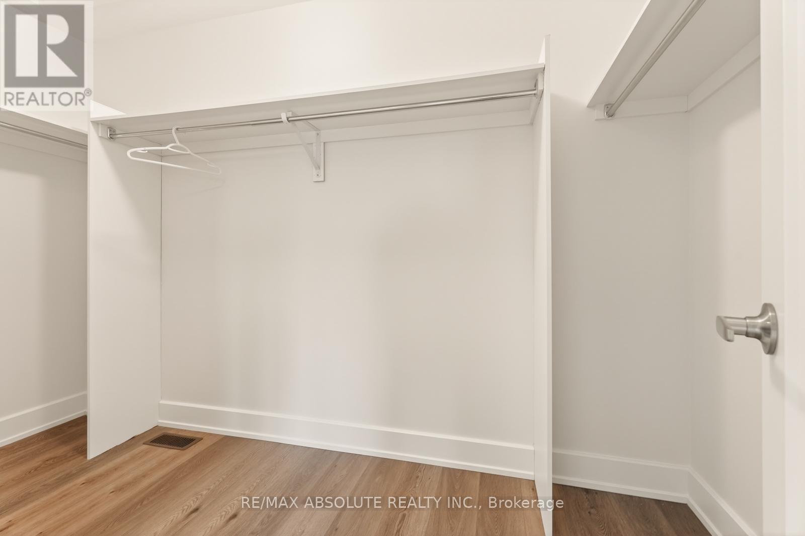 8 TABER STREET - 20