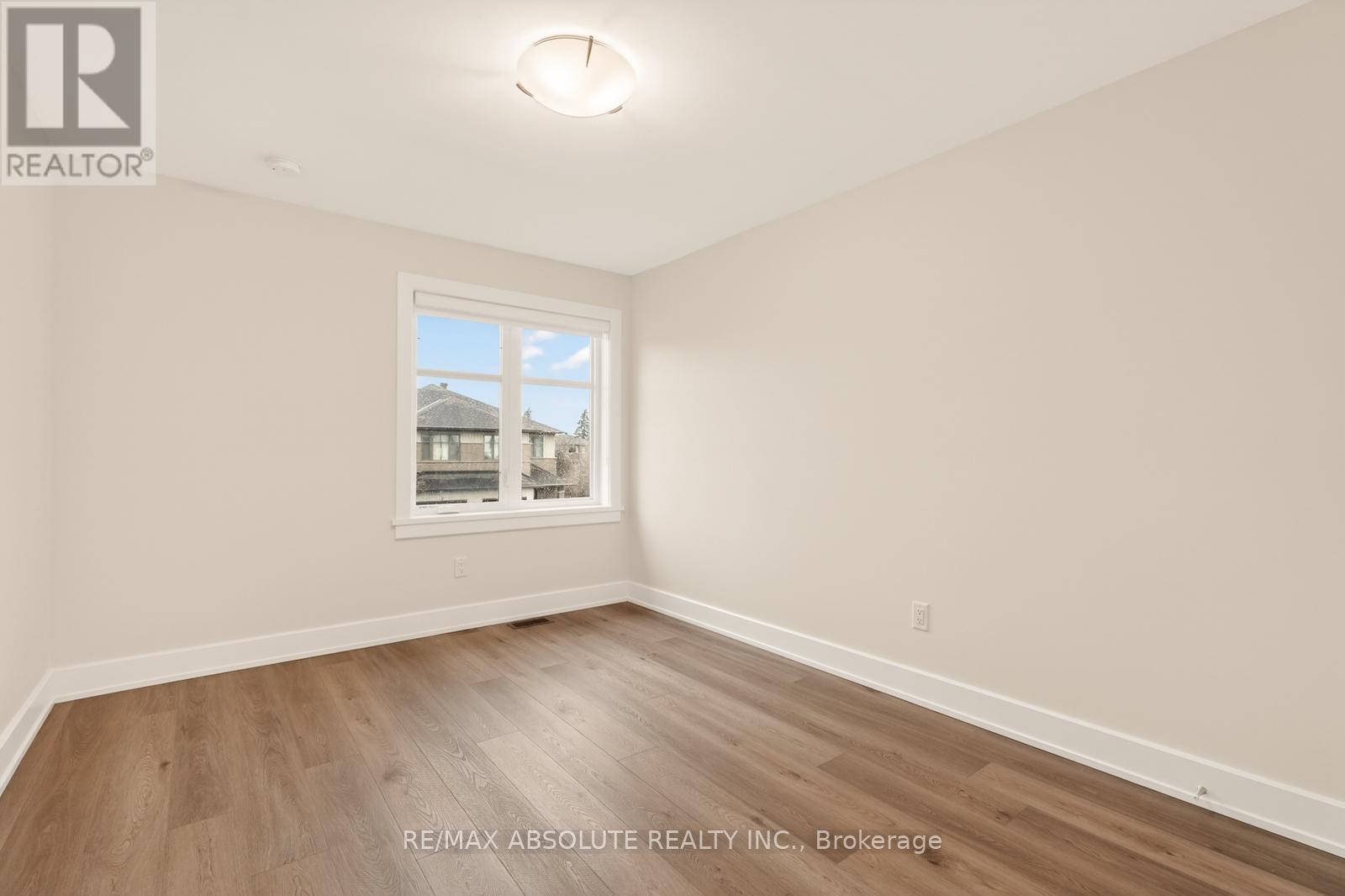 8 TABER STREET - 25