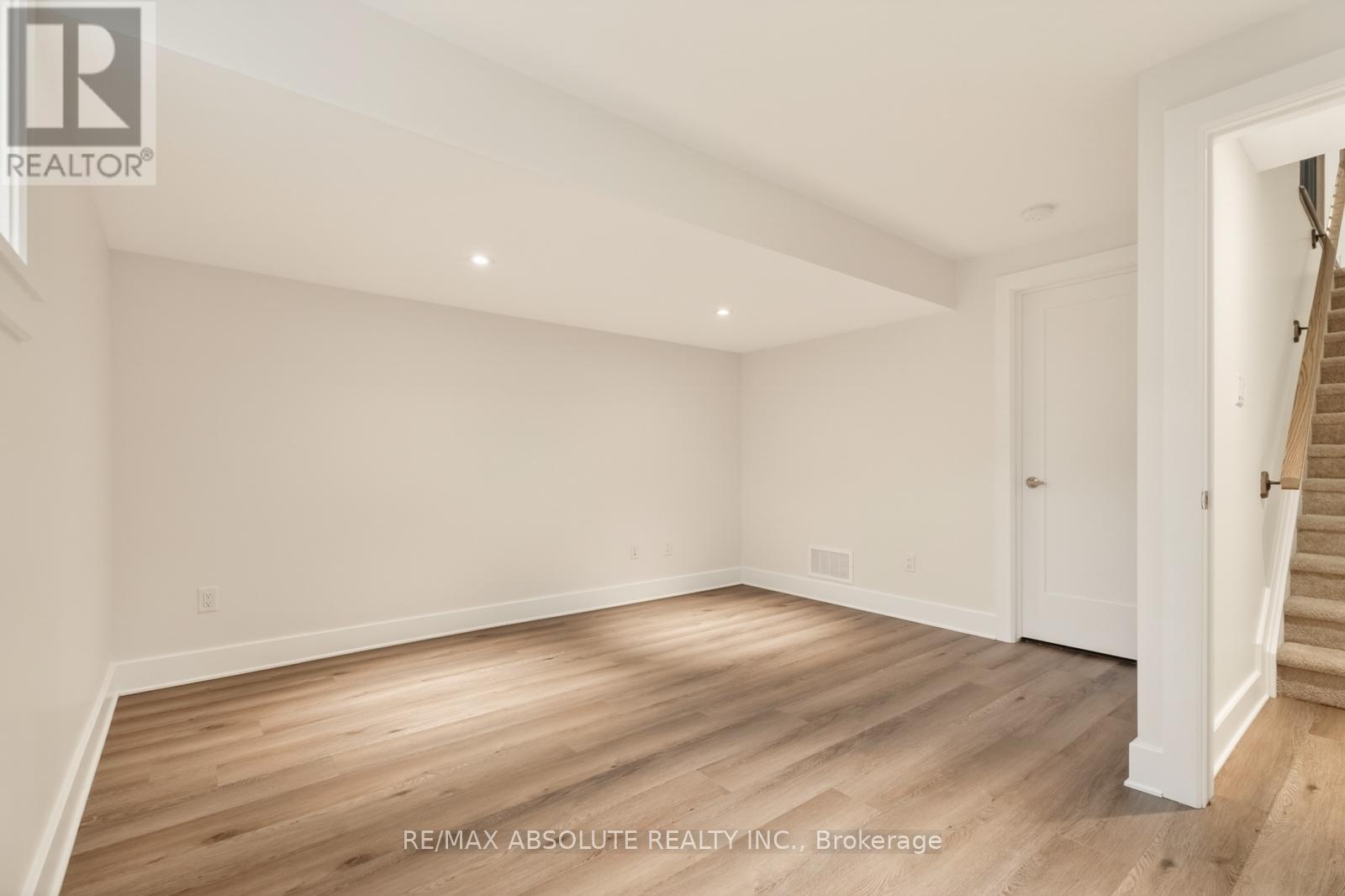 8 TABER STREET - 27