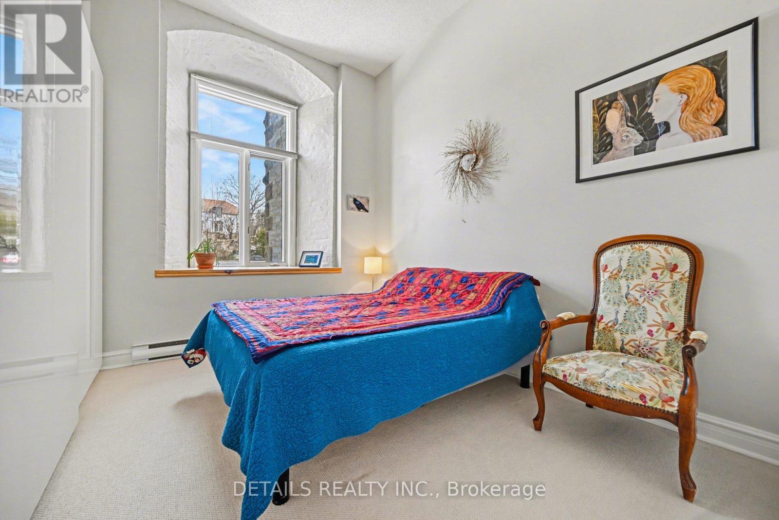 #311 1 ROSAMOND STREET E - 12