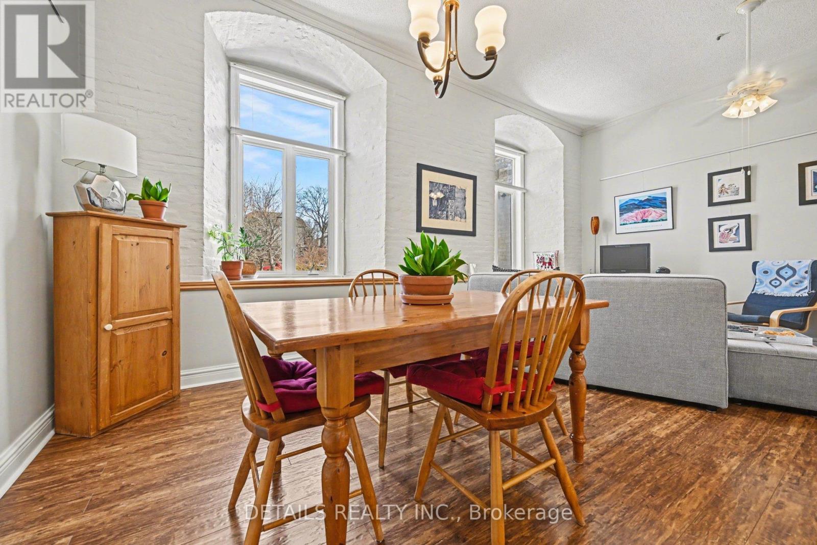 #311 1 ROSAMOND STREET E - 8