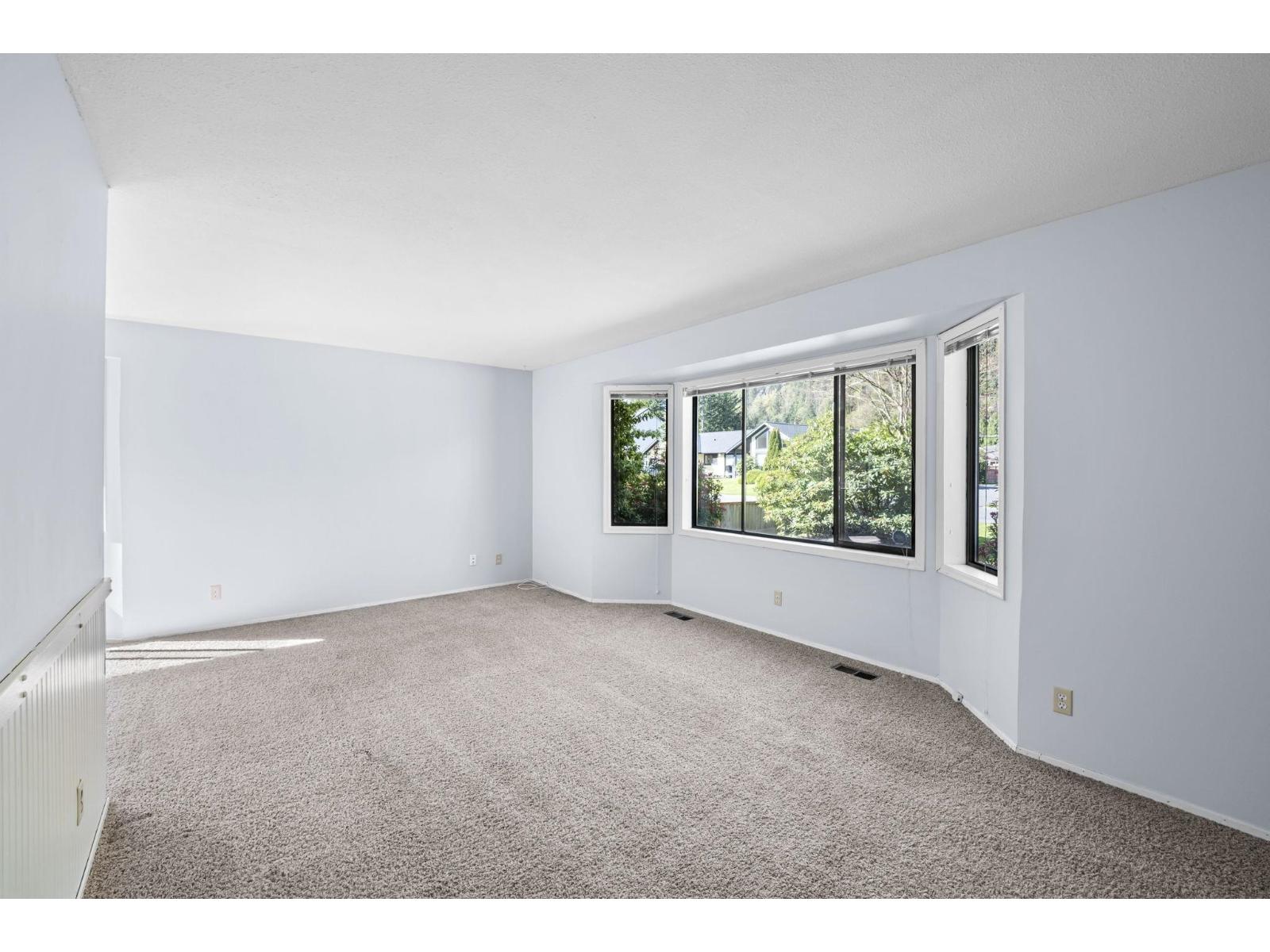 831 MYNG CRESCENT, Harrison Hot Springs, Harrison Hot Springs