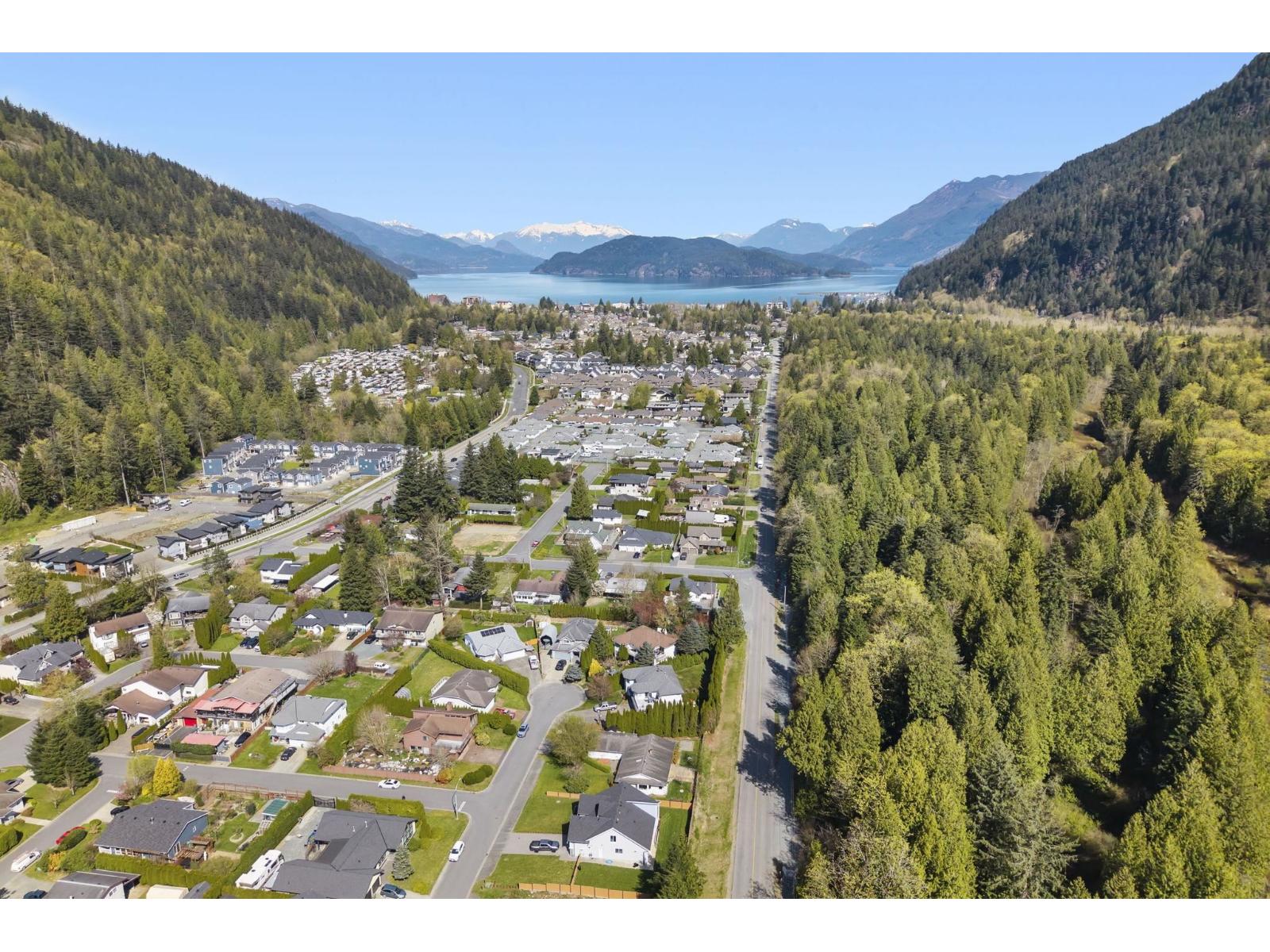 831 MYNG CRESCENT, Harrison Hot Springs, Harrison Hot Springs