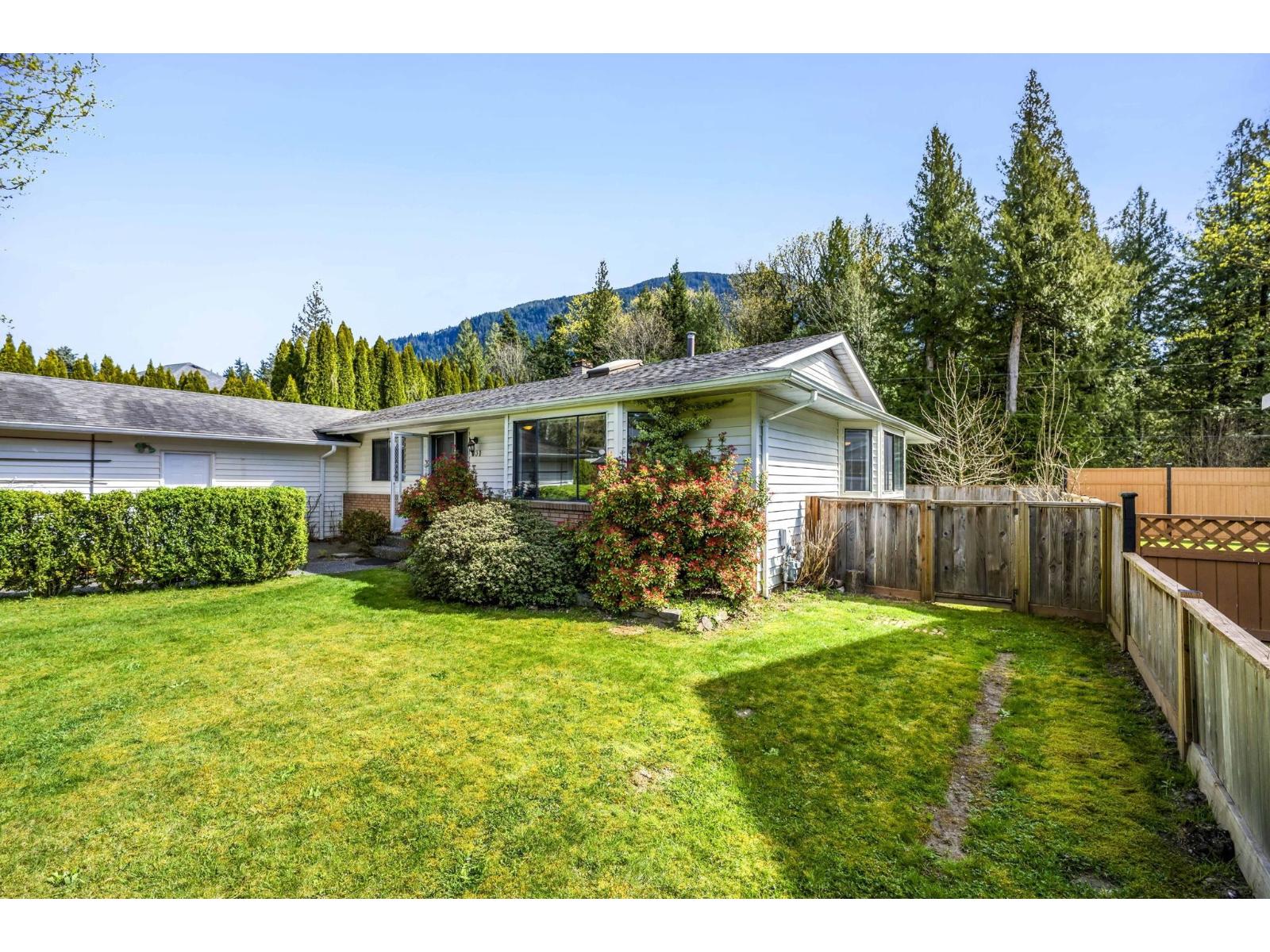 831 MYNG CRESCENT, Harrison Hot Springs, Harrison Hot Springs