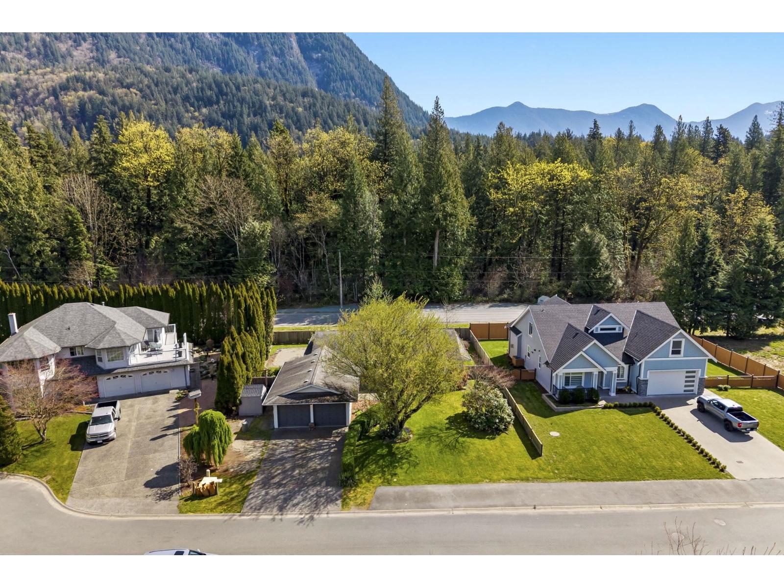 831 MYNG CRESCENT, Harrison Hot Springs, Harrison Hot Springs