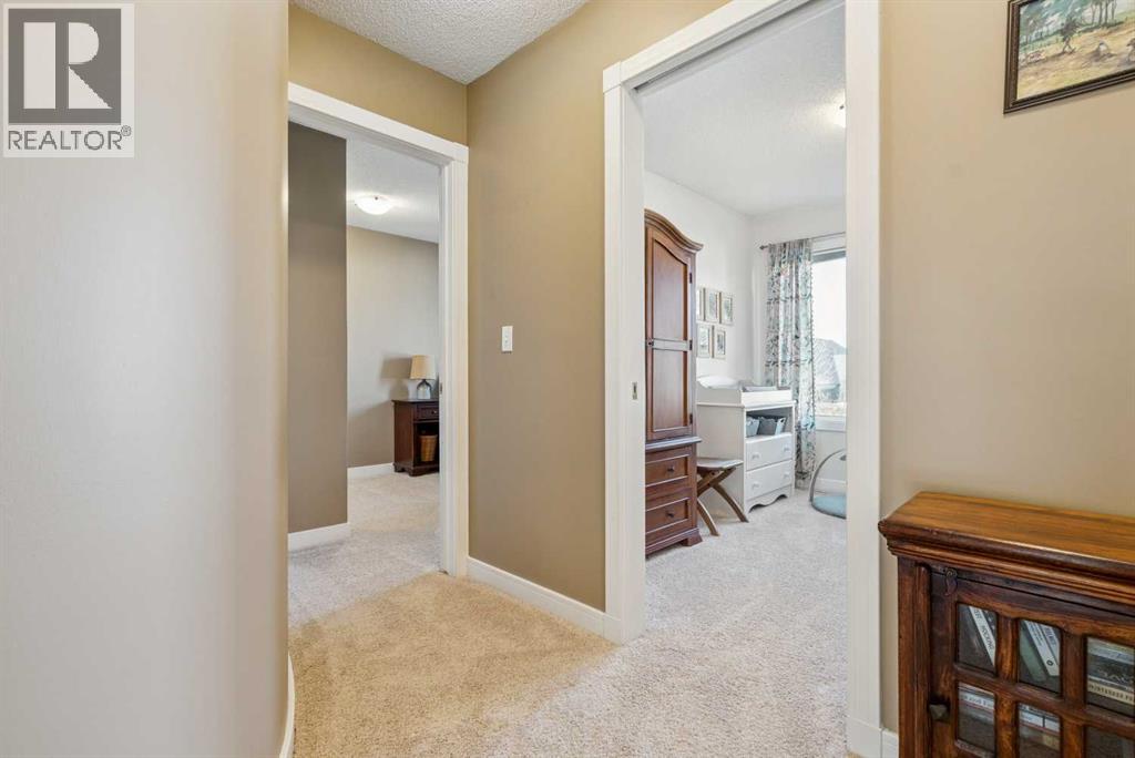 Single Family House 4 Level for Sale in  Candle Terrace SW Canyon Meadows Calgary 