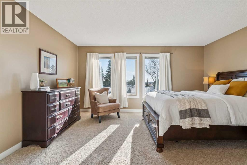 Single Family House 4 Level for Sale in  Candle Terrace SW Canyon Meadows Calgary 