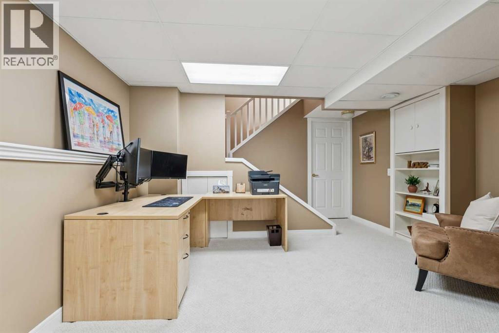 Single Family House 4 Level for Sale in  Candle Terrace SW Canyon Meadows Calgary 