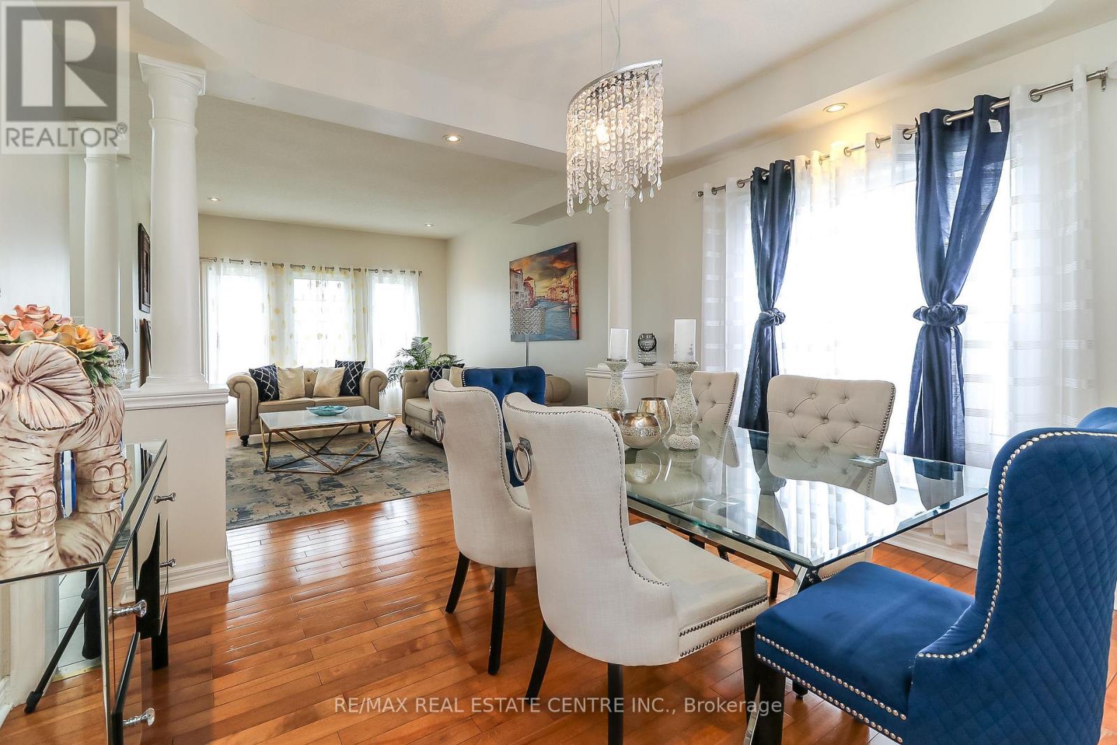 1 SANDRINGHAM DRIVE - 13