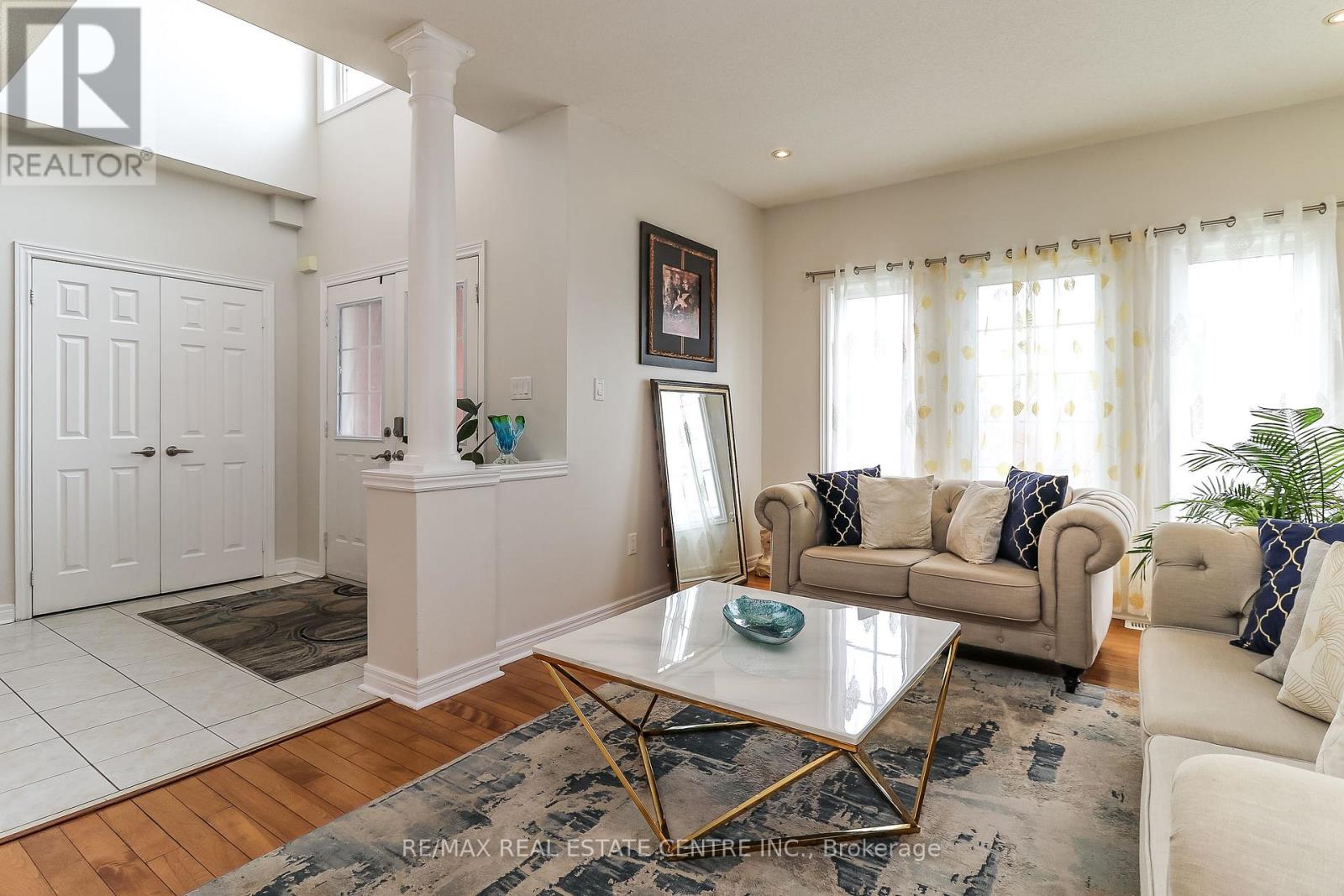 1 SANDRINGHAM DRIVE - 8