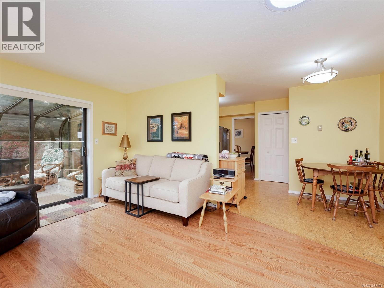 4007 HOLLYRIDGE PL - 27