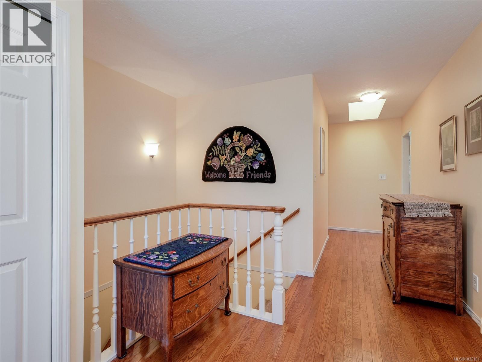 4007 HOLLYRIDGE PL - 32