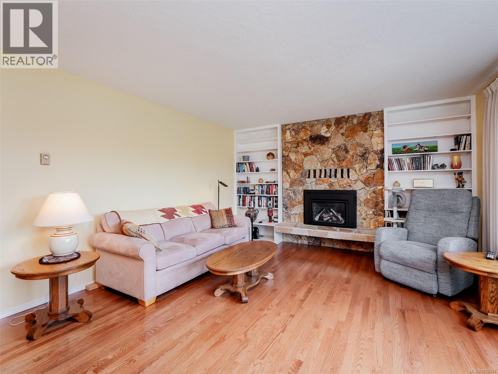 4007 HOLLYRIDGE PL - 30