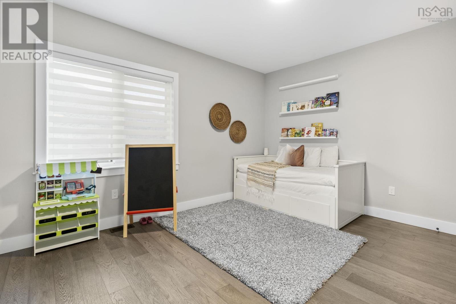 Property 26 of 51 of 90 Bradford Place