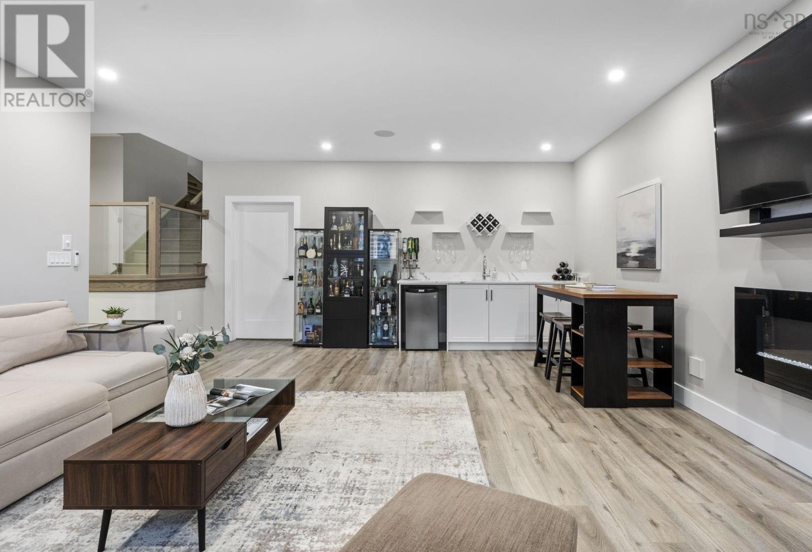 Property 33 of 51 of 90 Bradford Place