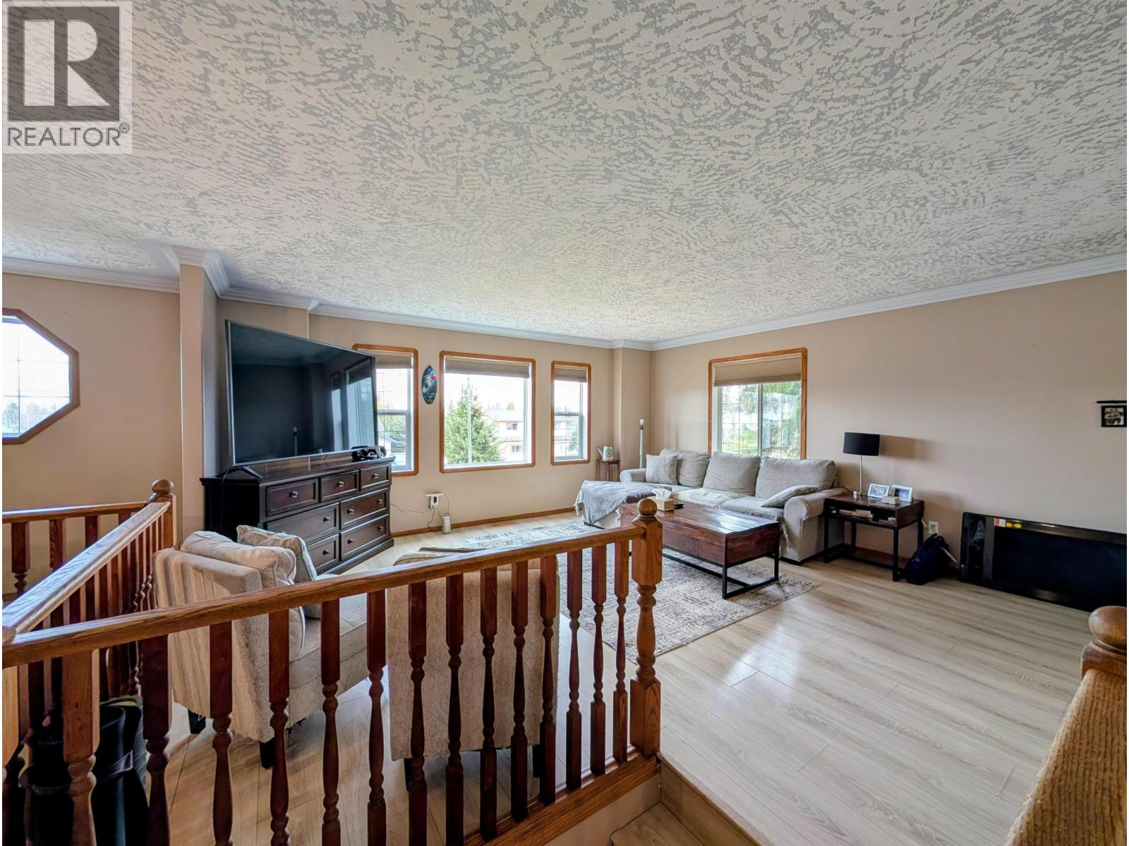 1475 CHESTNUT Street, Telkwa