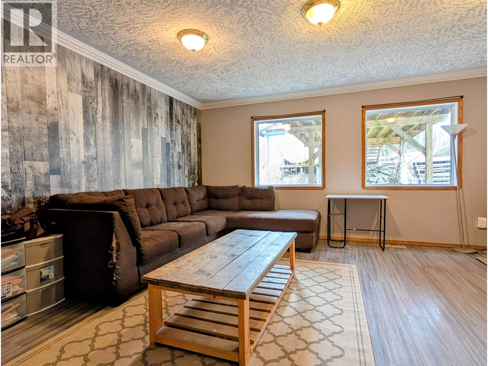 1475 CHESTNUT Street, Telkwa