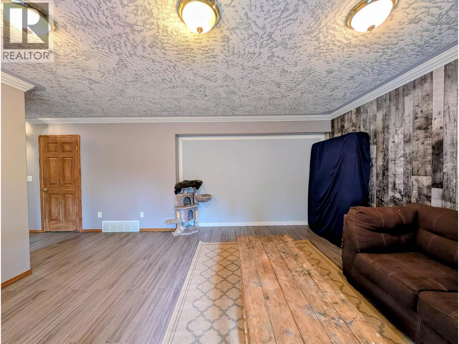 1475 CHESTNUT Street, Telkwa