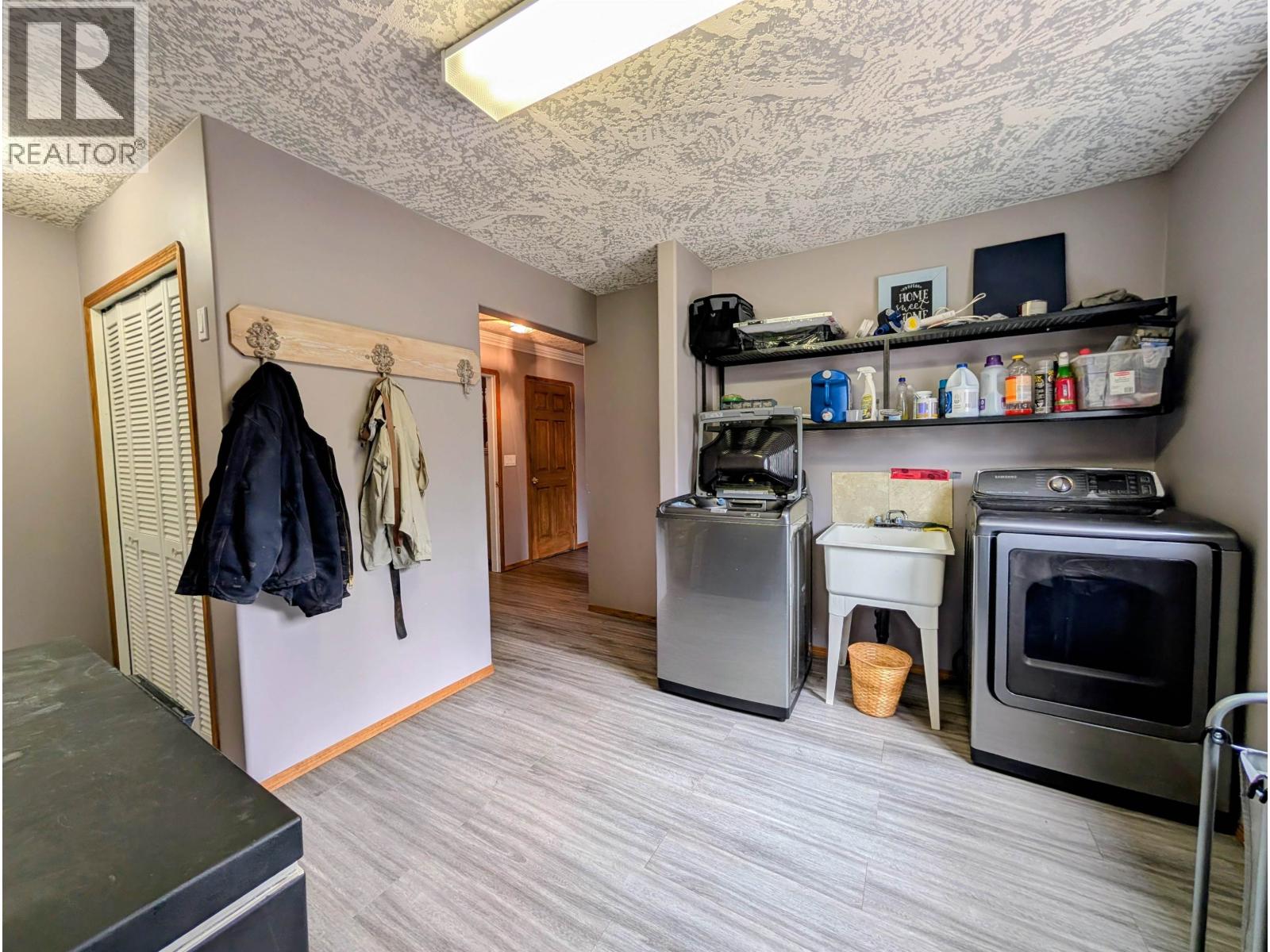 1475 CHESTNUT Street, Telkwa