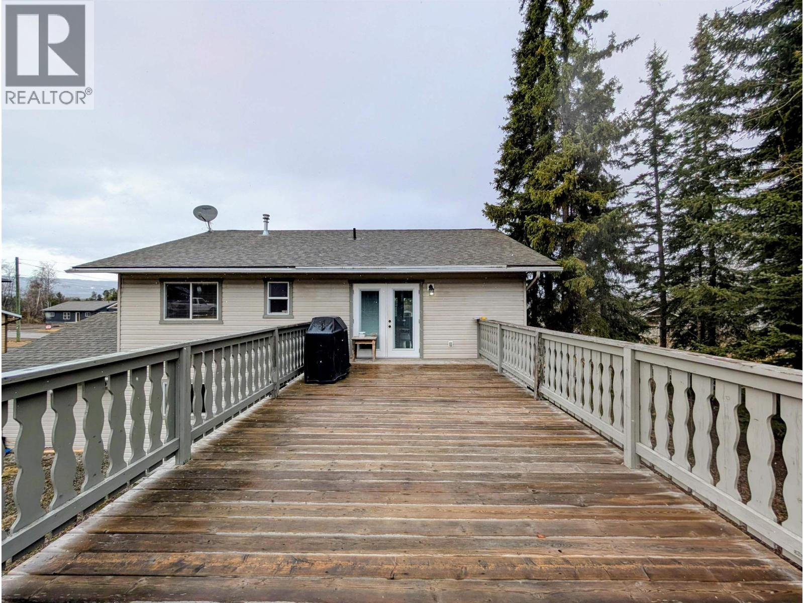 1475 CHESTNUT Street, Telkwa
