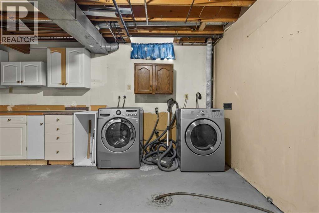 72 Marquis Place SE - 29