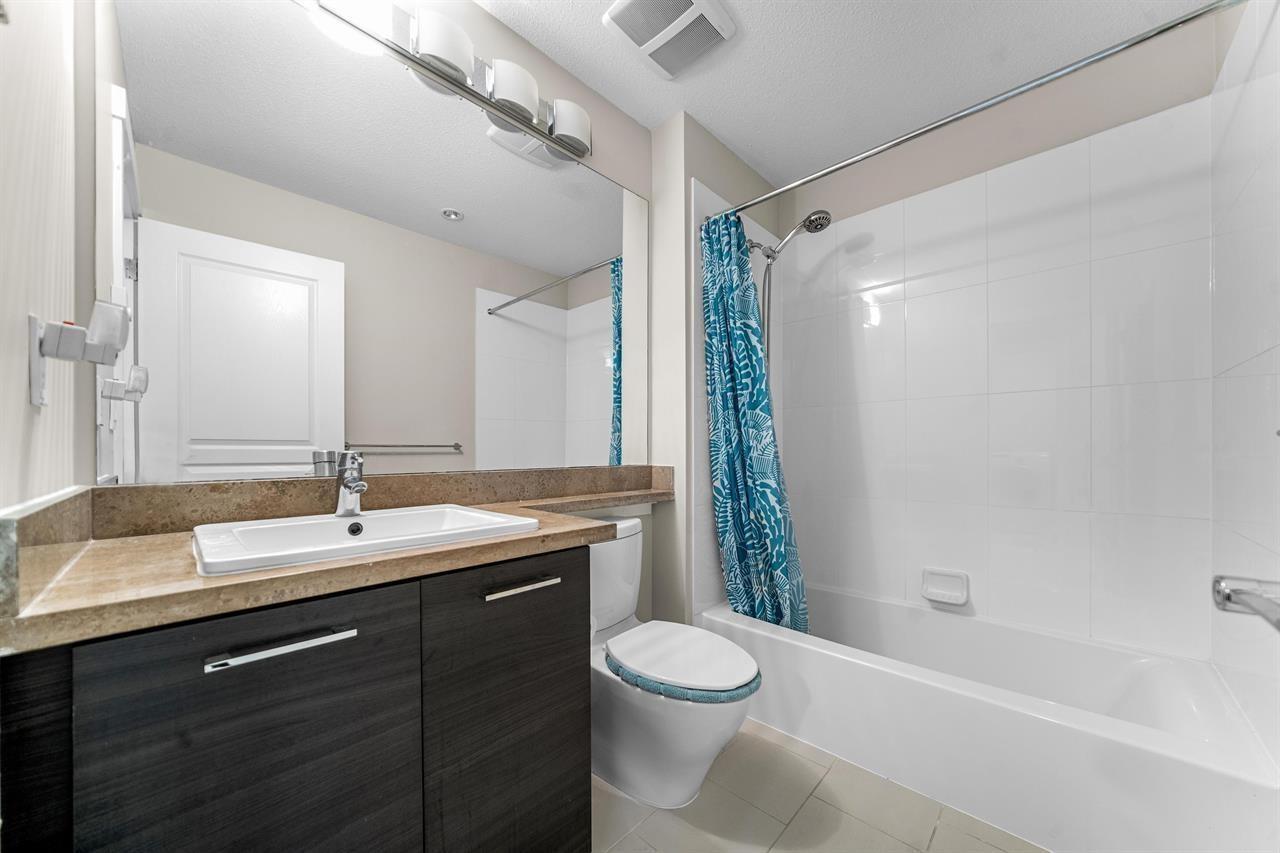 #67-10489 DELSOM Crescent, Delta