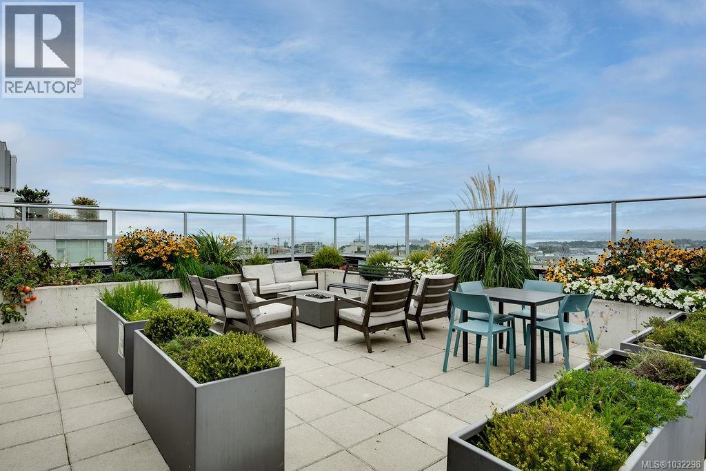 #604 845 JOHNSON ST - 23