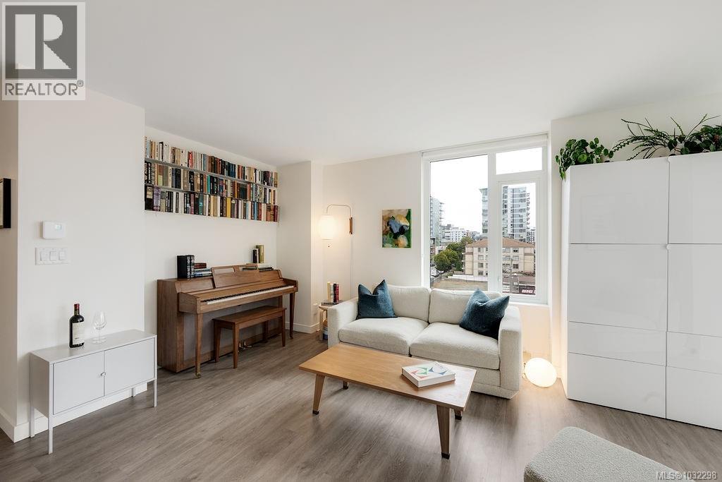 #604 845 JOHNSON ST - 27