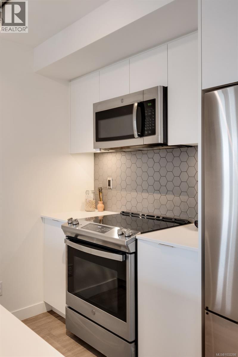#604 845 Johnson St - 37